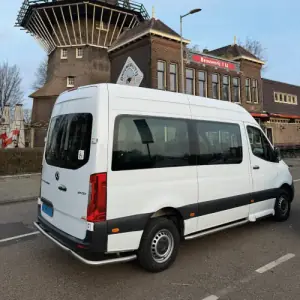 Veilig instappen in een rolstoelbus